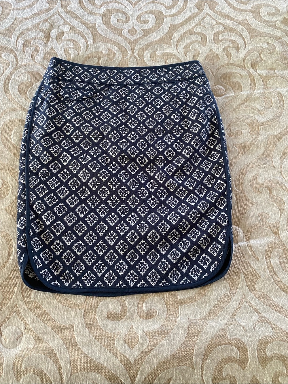 Ann Taylor LOFT Petites 6P Navy White Geometric Skirt 21” - Picture 9 of 9